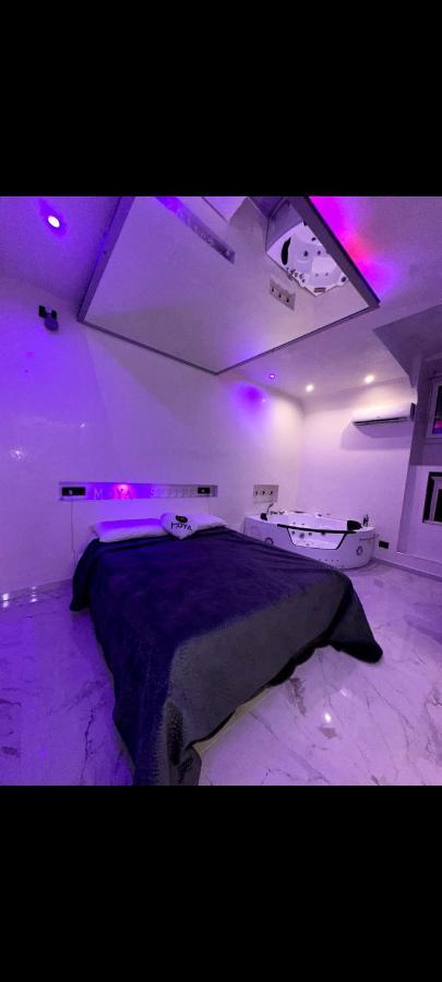Liebeshotel Moya Suites *